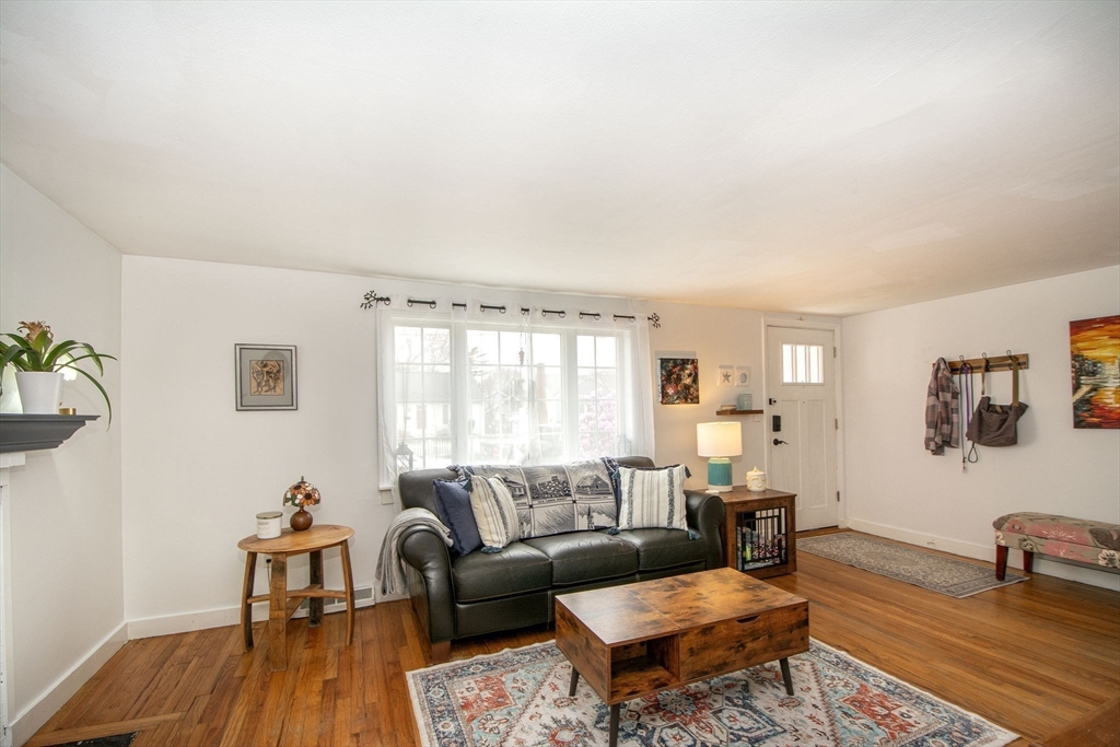 41 Irving Road Scituate, MA 02066 - Photo 4 of 22