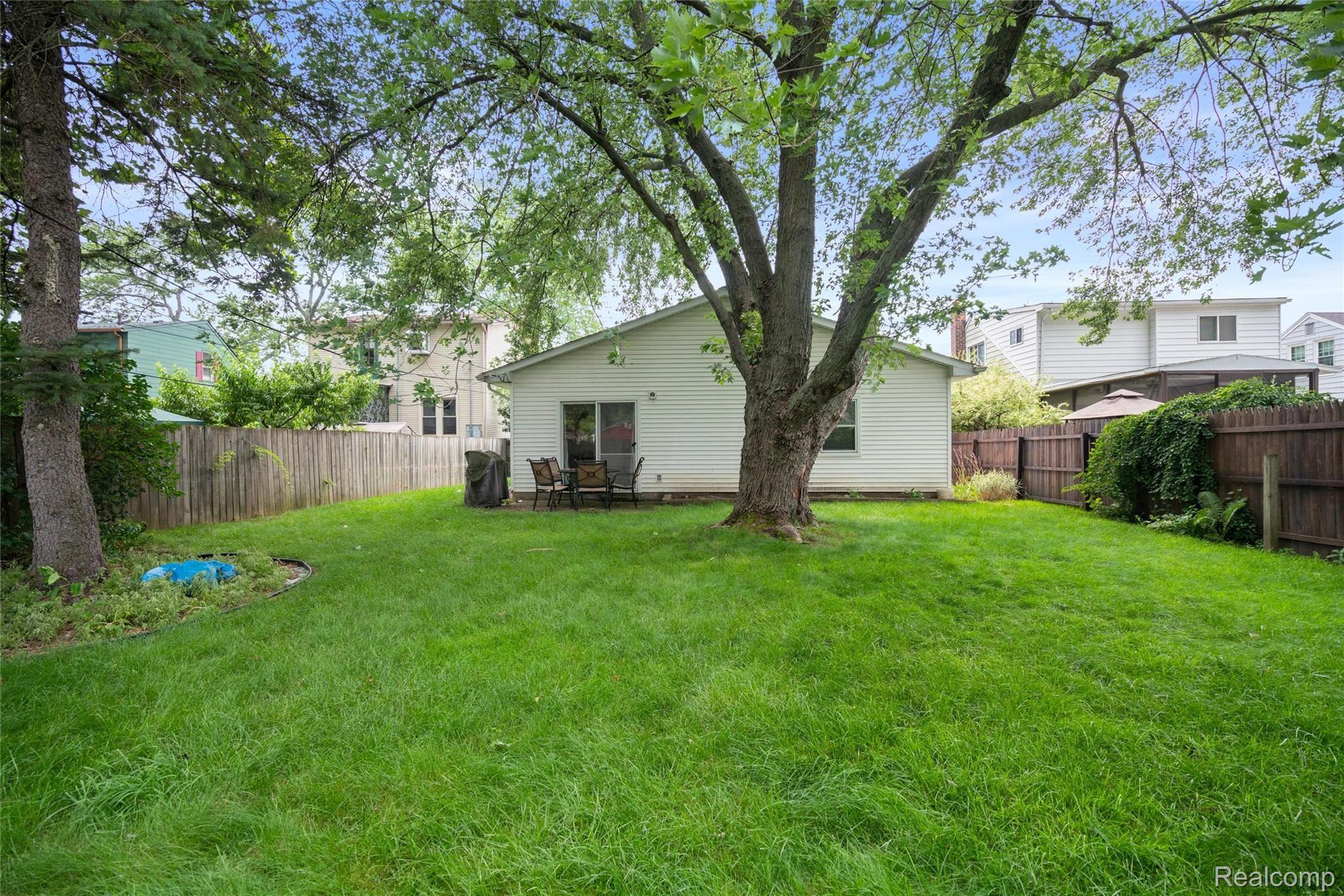 1326 Cambridge Road Berkley, MI 48072 - Photo 25 of 26 Cambridge-25.jpg