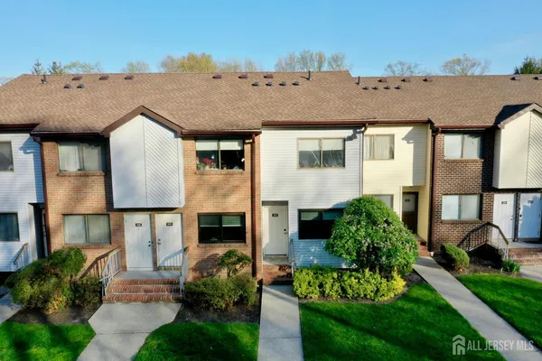 $325,000 | 3807 Birchwood Court, North Brunswick, NJ 08902