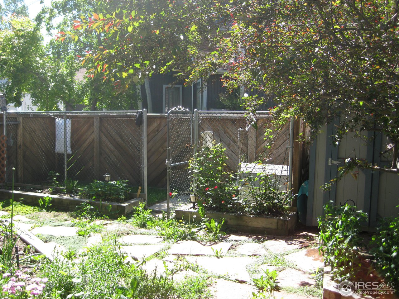 6616 Kalua Road Boulder, CO 80301 - Photo 9 of 18 a view of a backyard