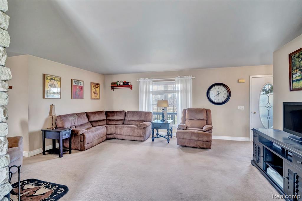 12833 Sullivan Road Emmett, MI 48022 - Photo 7 of 41
