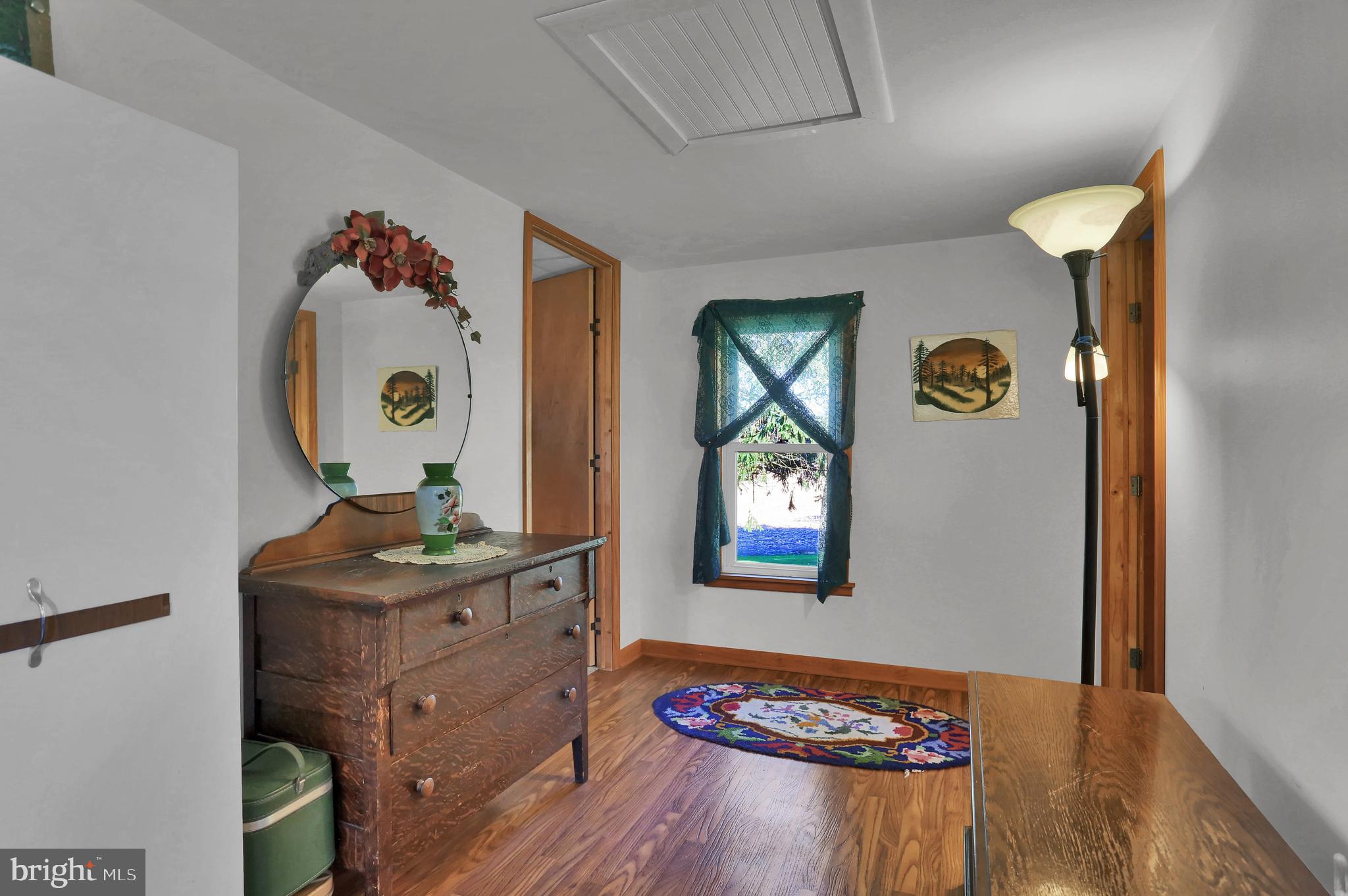 715 Graceton Road Fawn Grove, PA 17321 - Photo 20 of 36 Oversized hallway