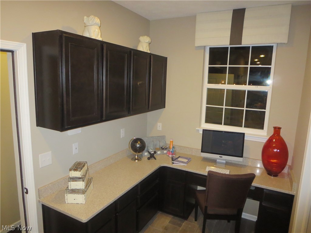 190 Skye Road Cleveland, OH 44143 - Photo 18 of 20 *Picture includes non-standard items.