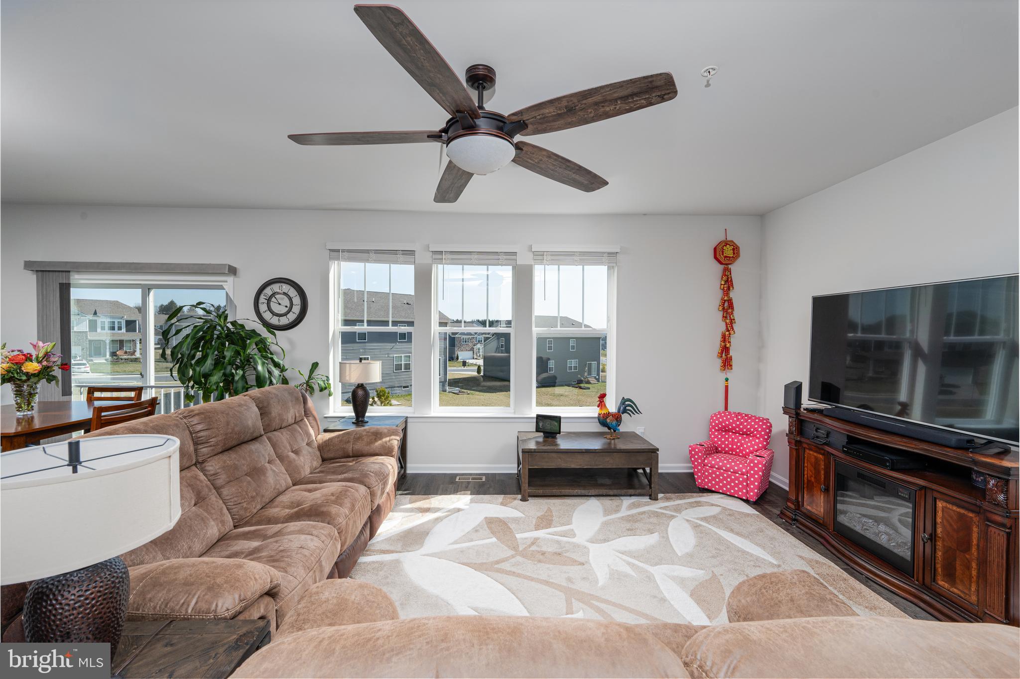 607 Stonegate Road Westminster, MD 21157 - Photo 15 of 44 Light filled large living room