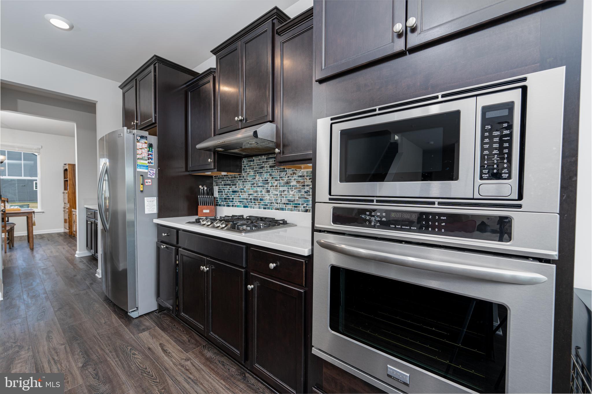 607 Stonegate Road Westminster, MD 21157 - Photo 8 of 44 Convection Oven