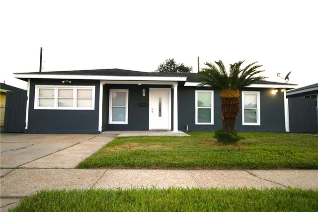 $195,000 | 2836 Glenbrook Drive, Gretna, LA 70056