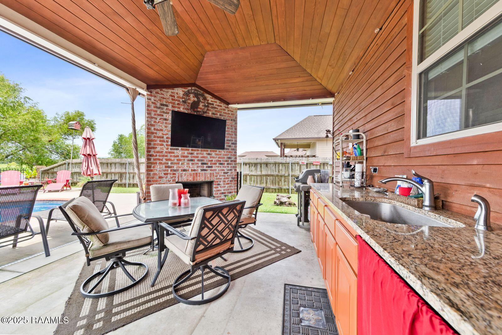 1181 Grand Loop Breaux Bridge, LA 70517 - Photo 20 of 40 Back patio