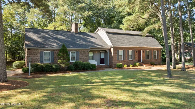 $333,000 | 1002 Indianhead Circle, Snow Hill, NC 28580