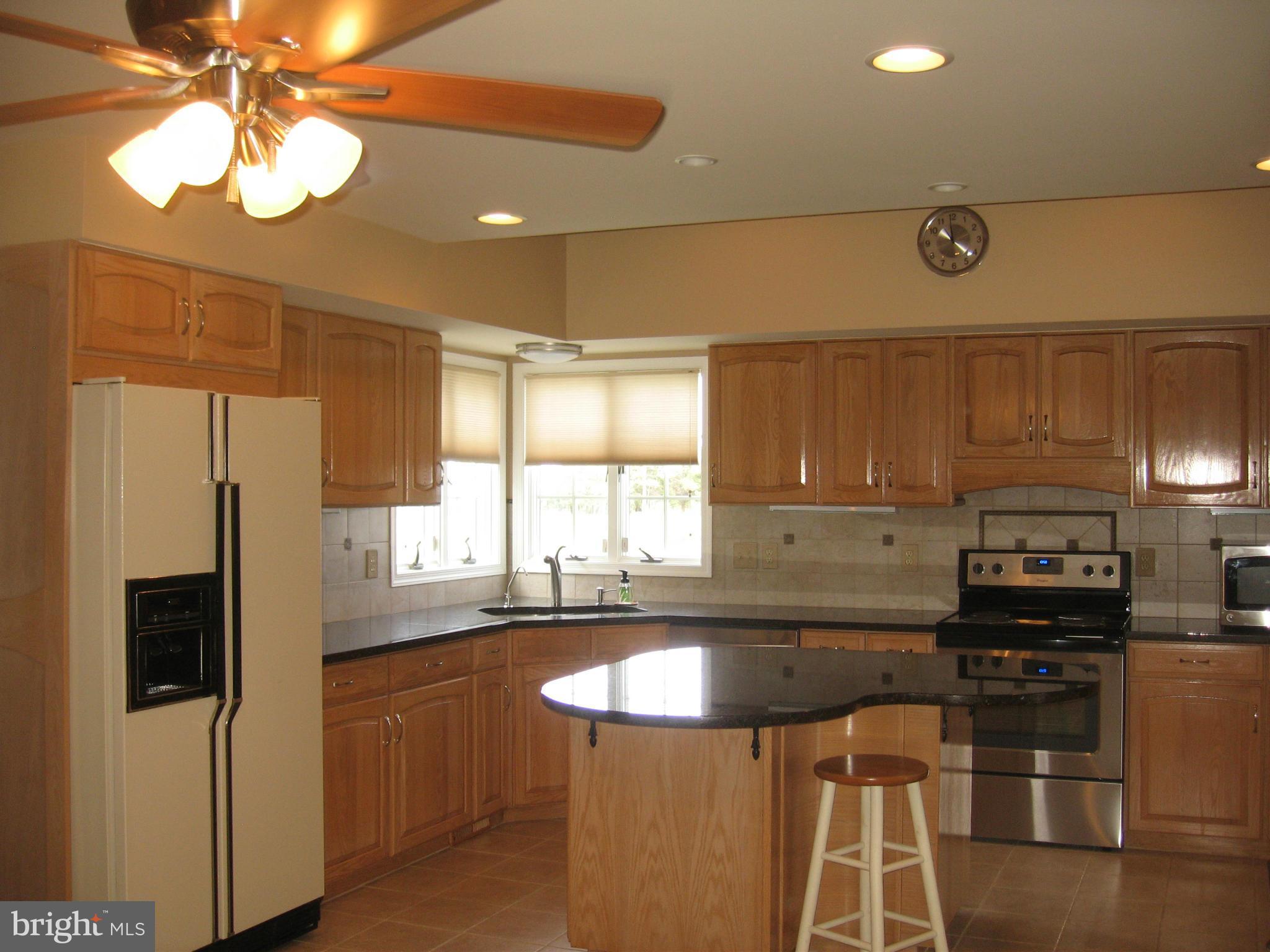 2109 South Childs Road Kearneysville, WV 25430 - Photo 17 of 30 Kitchen