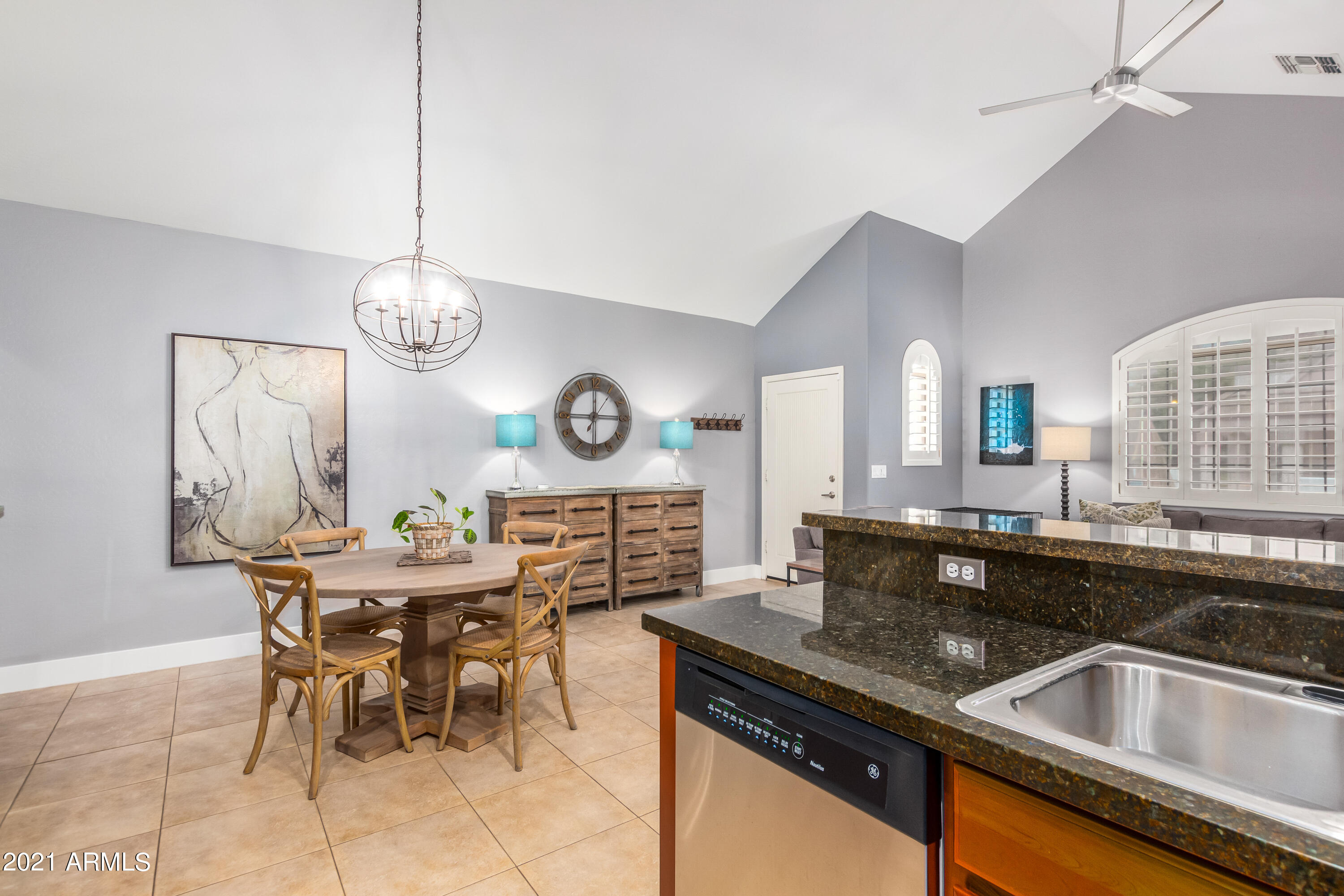 2922 North 29th Street Phoenix, AZ 85016 - Photo 19 of 41 Kitchen
