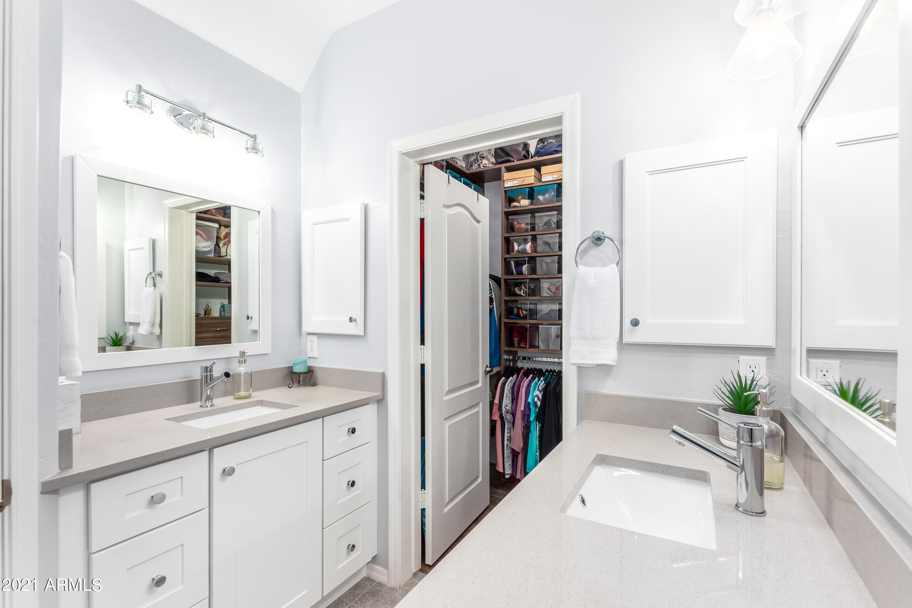 2922 North 29th Street Phoenix, AZ 85016 - Photo 26 of 41 Master Bathroom