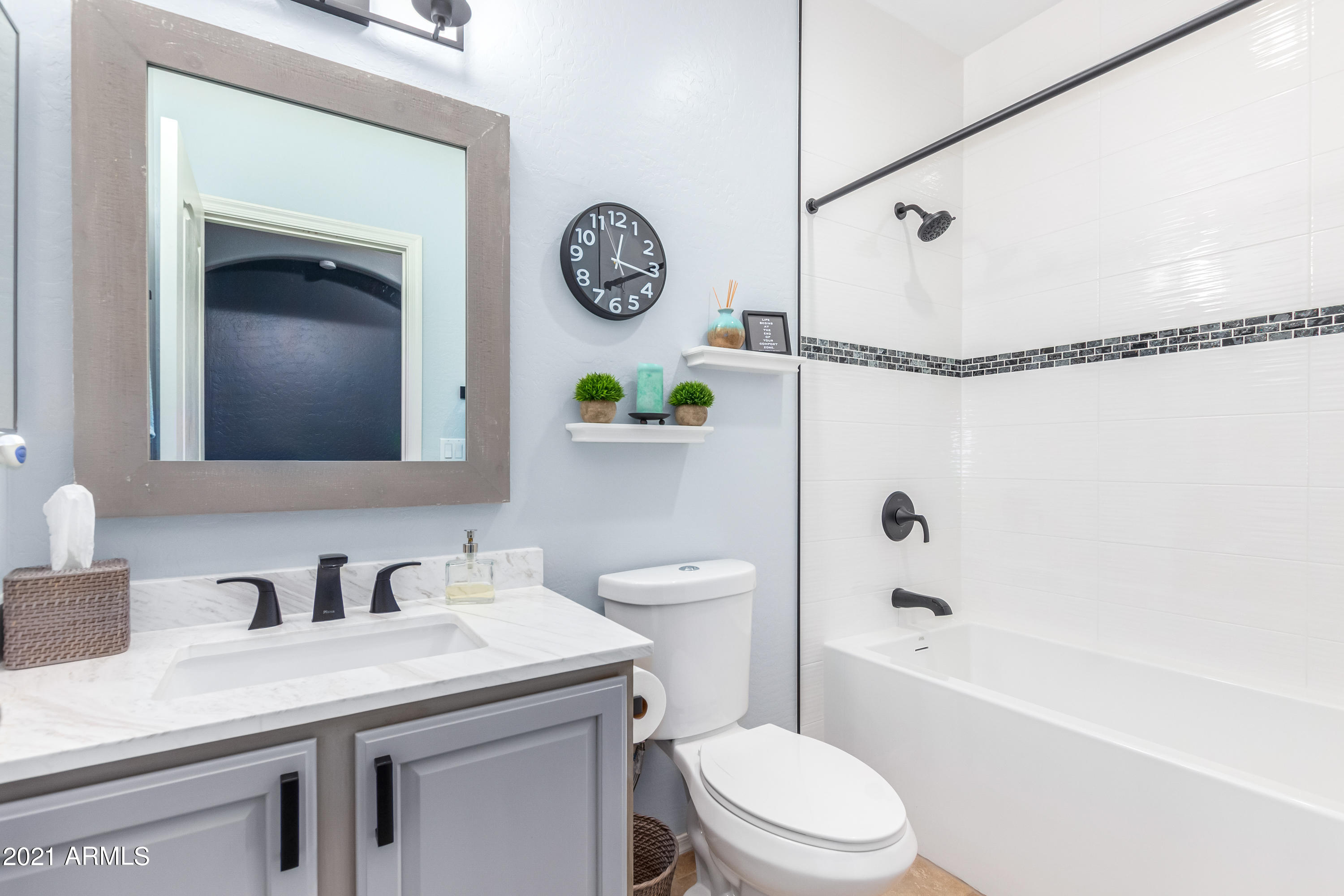 2922 North 29th Street Phoenix, AZ 85016 - Photo 33 of 41 Bathroom 2