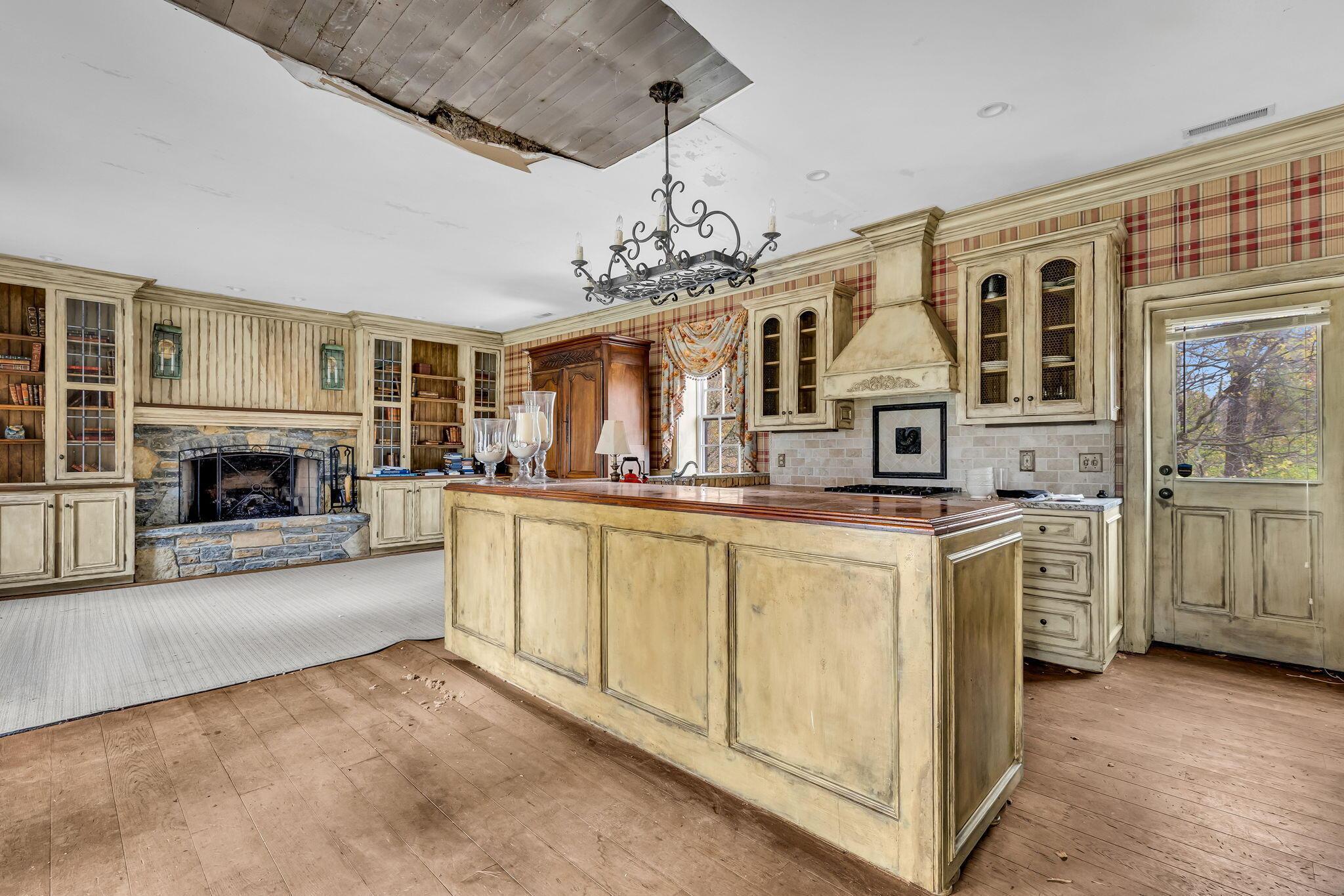 7805 Brill Road Cincinnati, OH 45243 - Photo 126 of 139 126-web-or-mls-7805BrillRoadGuestHouseIn