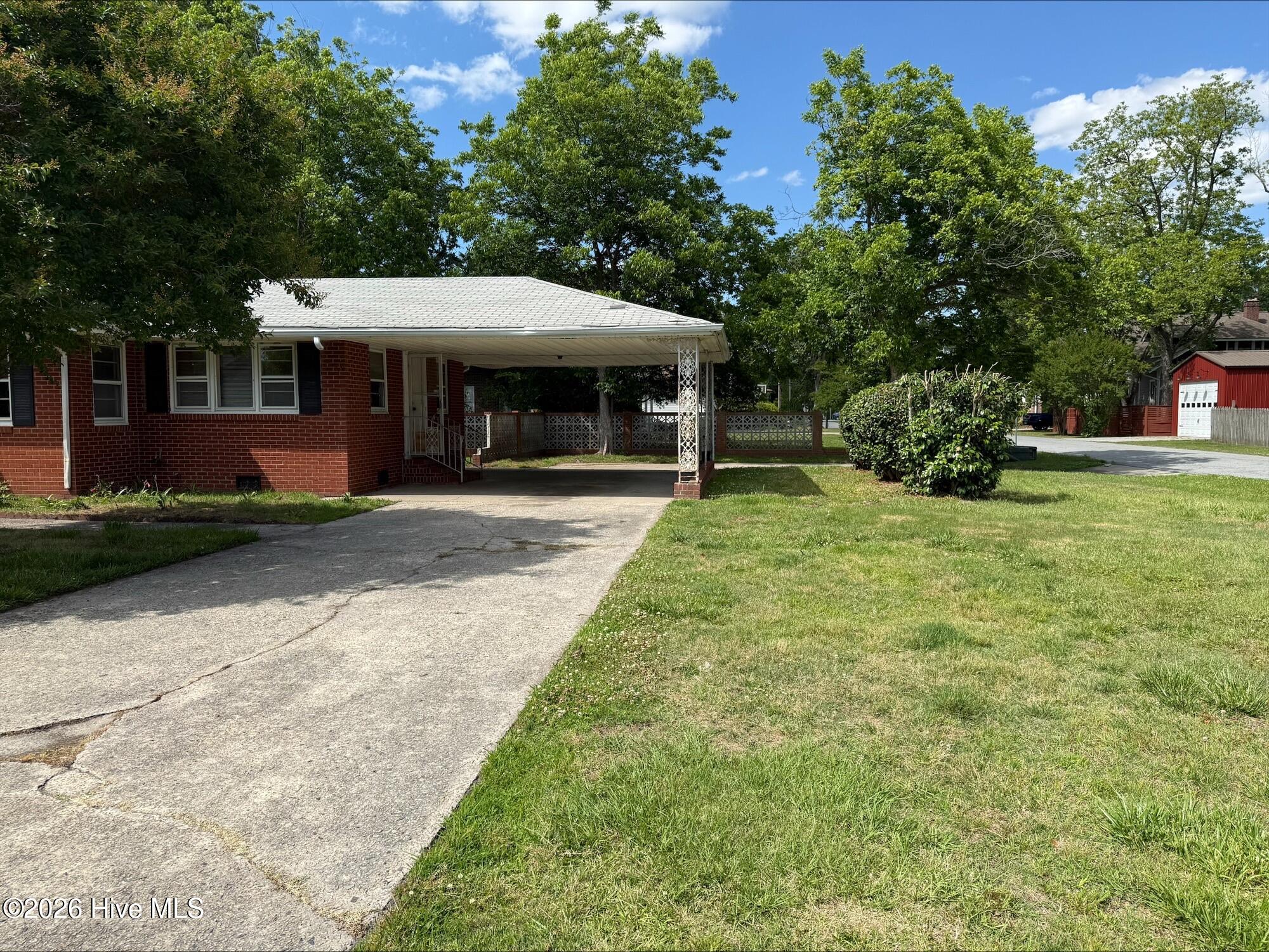 219 Fourth Street Ayden, NC 28513 - Photo 2 of 18 219 Fourth St