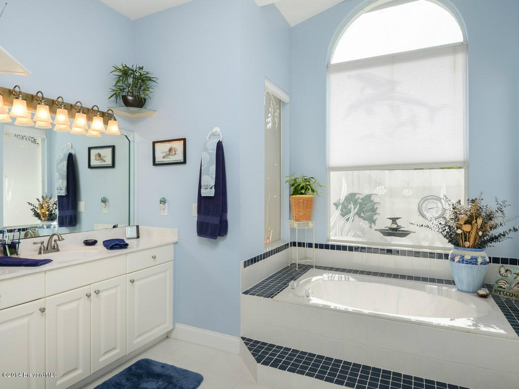 1205 Faulkingham Road Merritt Island, FL 32952 - Photo 11 of 29 Master Bath