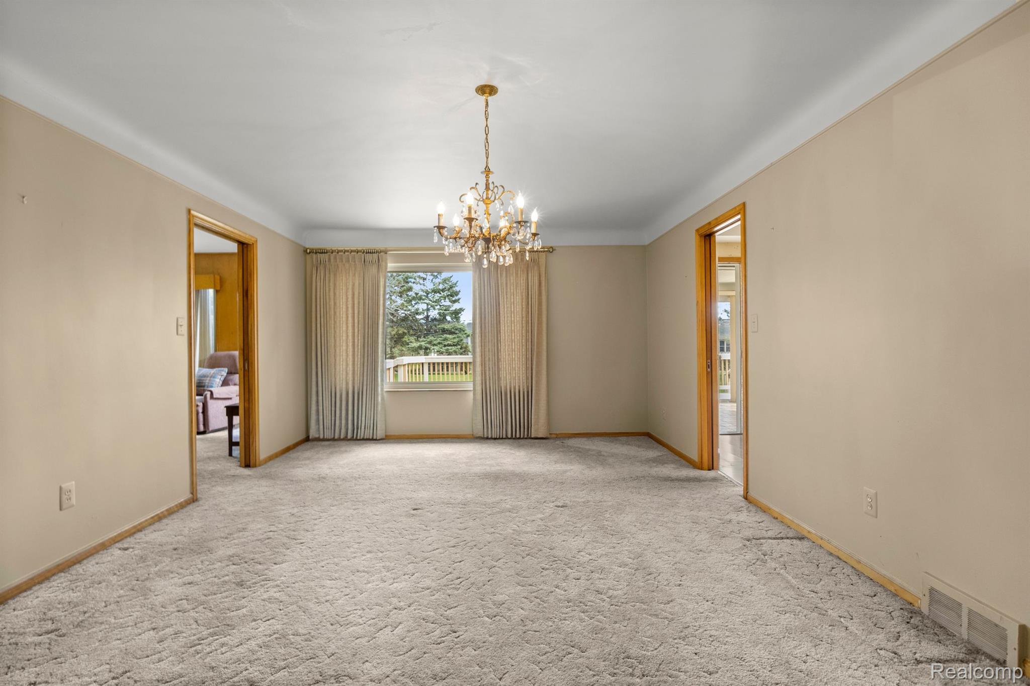451 South Gulley Road Dearborn, MI 48124 - Photo 7 of 41 Dining Room