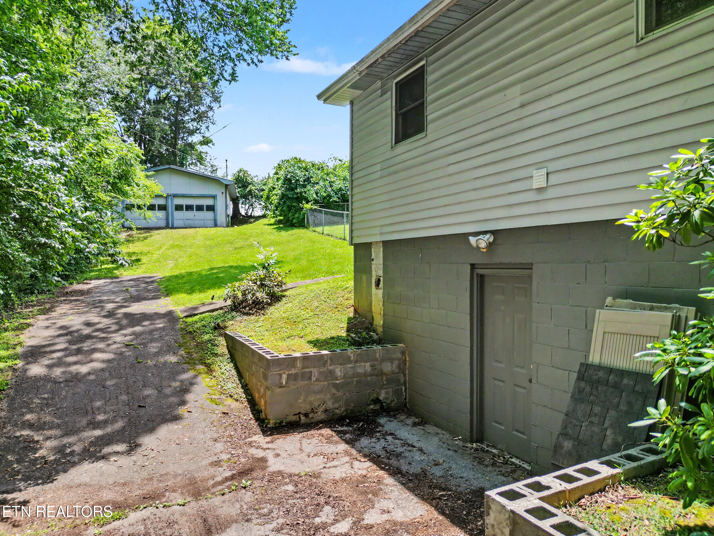 515 Morrell Street Newport, TN 37821 - Photo 36 of 44 34_dji_0155