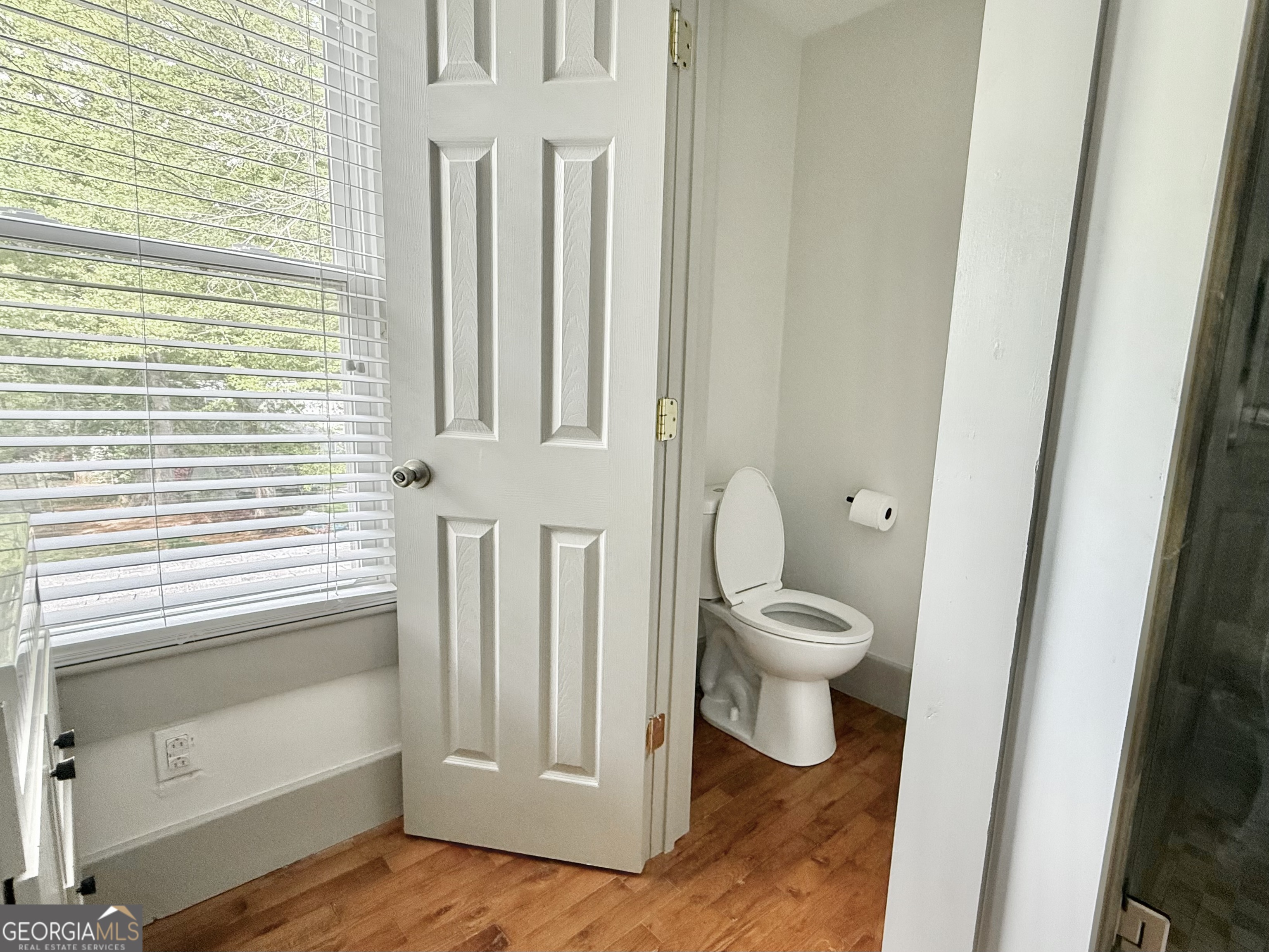 141 York Street Clarkesville, GA 30523 - Photo 40 of 72 Main Bath