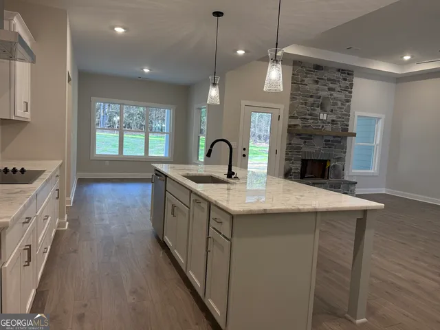 $639,914 | 98 Mud Bridge Road, The Rock, GA 30285