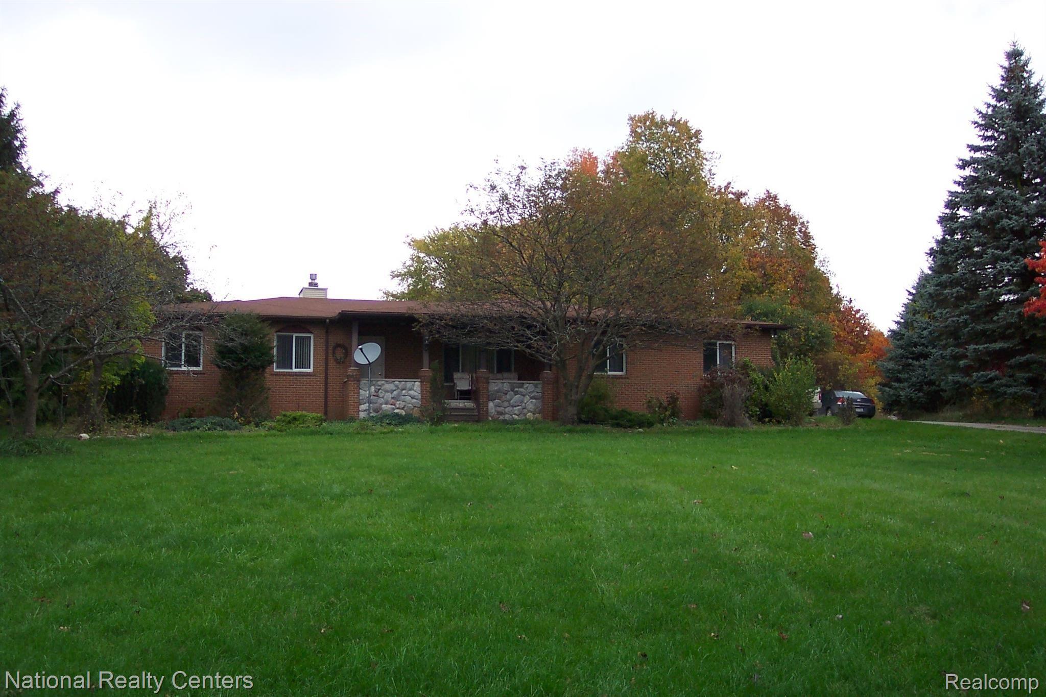 8450 Knox Road Clarkston, MI 48348 - Photo 33 of 85 100_7094.JPG