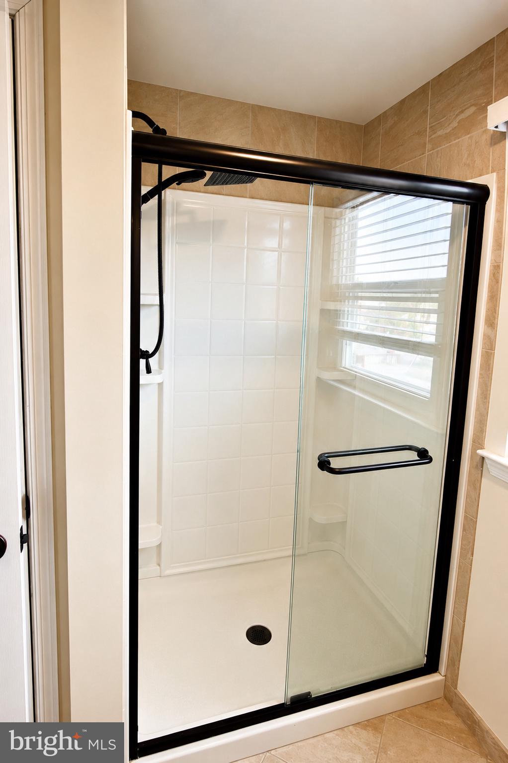 44 Brookline Clementon, NJ 08021 - Photo 26 of 35 Primary Bathroom