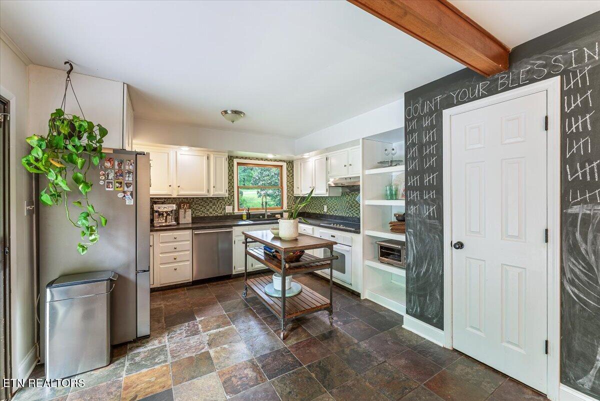 5209 Potomac Road Knoxville, TN 37920 - Photo 16 of 58 15-Kitchen A1
