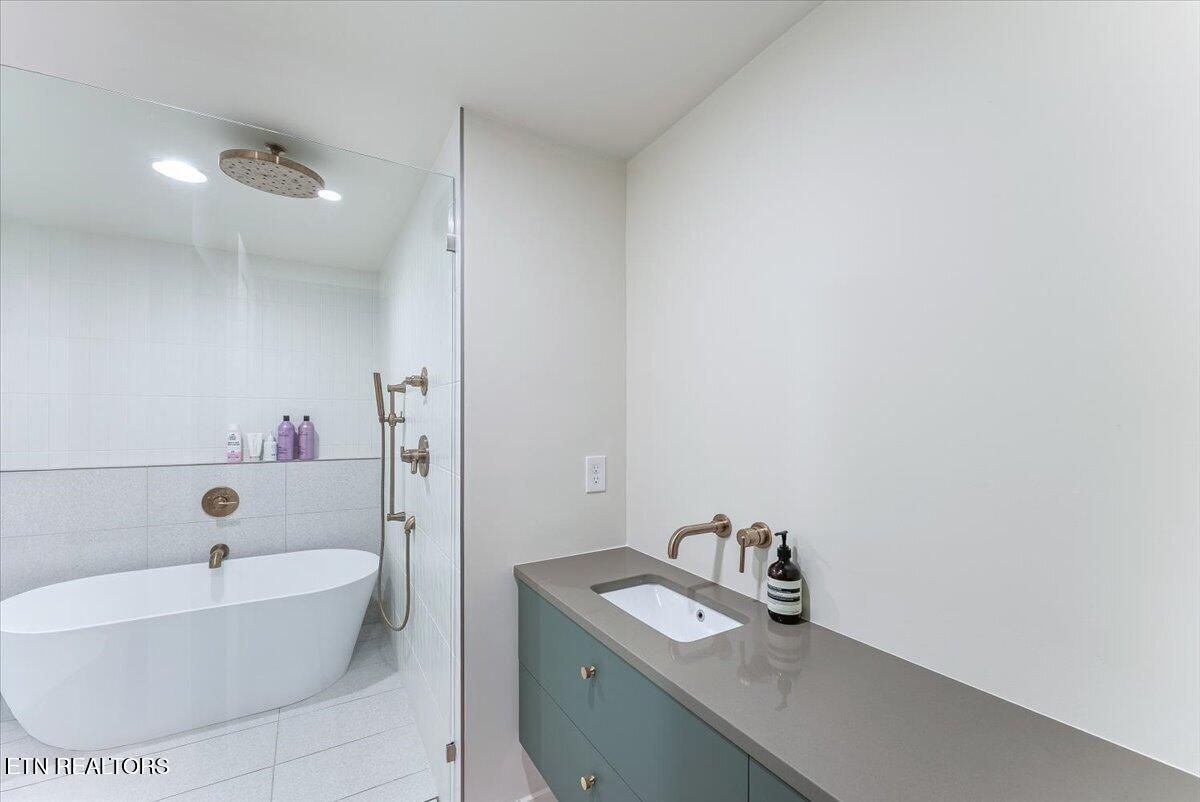 5209 Potomac Road Knoxville, TN 37920 - Photo 33 of 58 30-3rd Bath A1