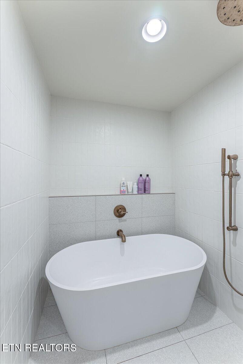 5209 Potomac Road Knoxville, TN 37920 - Photo 38 of 58 35-3rd Bath A6