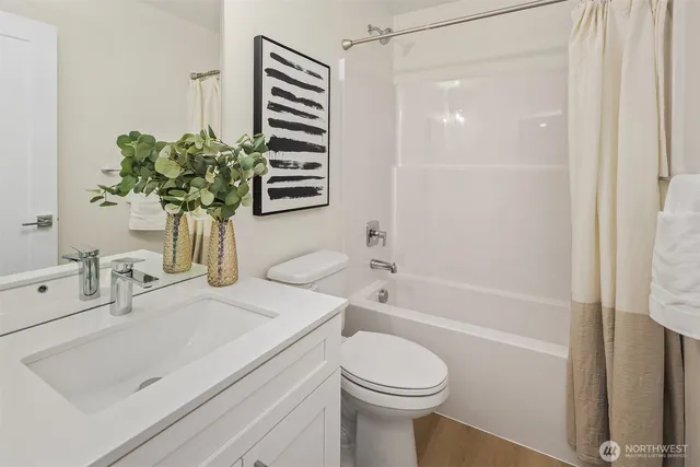 $615,950 | 1520 Hollow Dale Place, Unit B, Everett, WA 98204