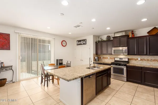 $4,200 | 7910 South 42nd Avenue, Laveen, AZ 85339