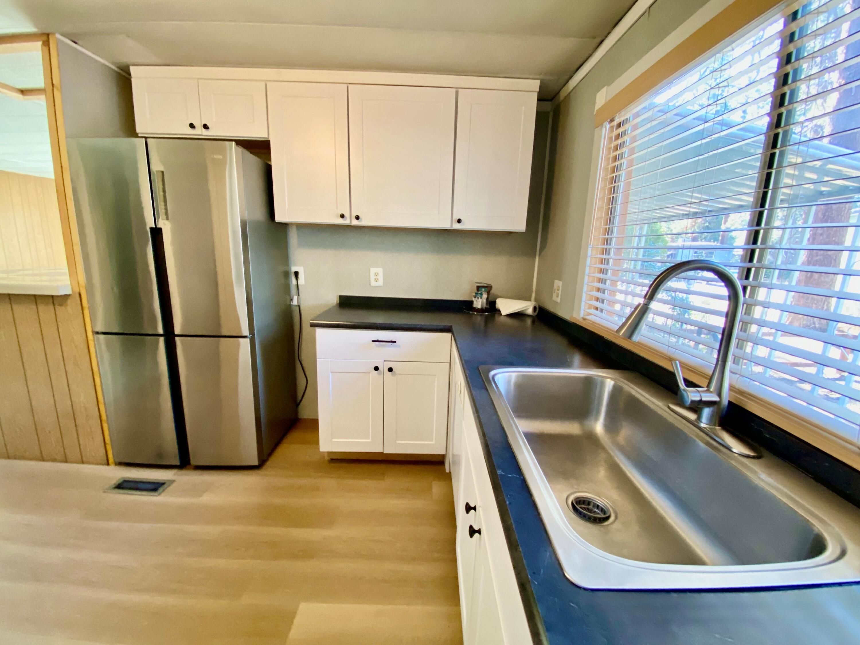 61310 Parrell Road, Unit 26 Bend, OR 97702 - Photo 3 of 22 26 33