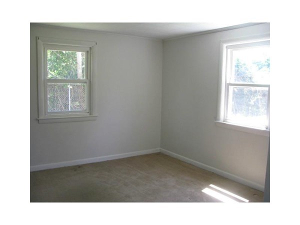 175 Bulgarmarsh Road Tiverton, RI 02878 - Photo 15 of 16