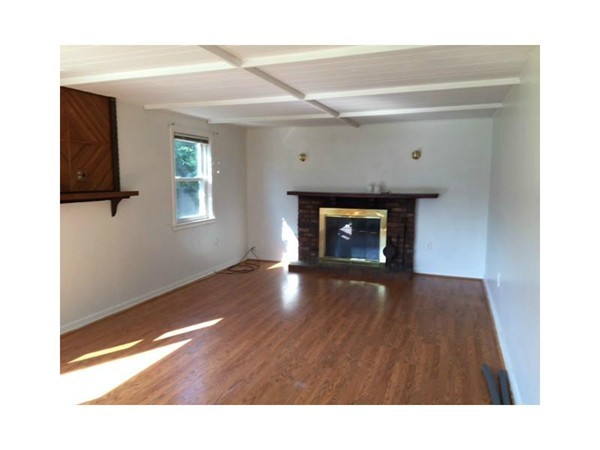 175 Bulgarmarsh Road Tiverton, RI 02878 - Photo 9 of 16