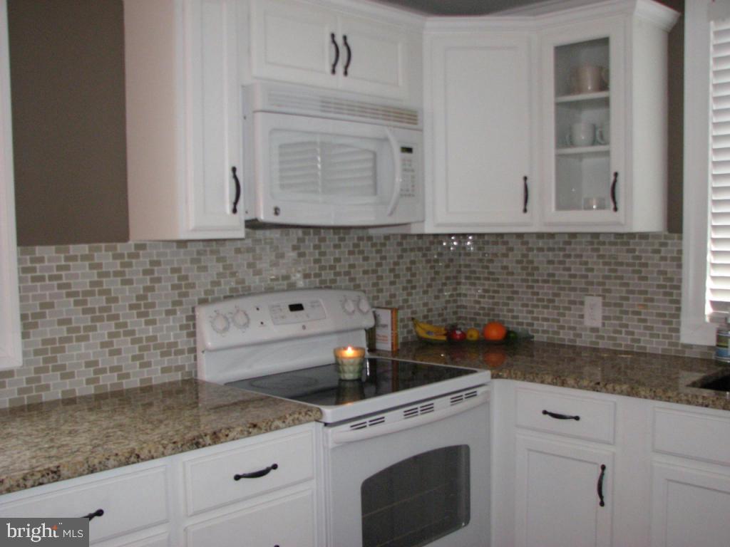 20 South Broad Street Lititz, PA 17543 - Photo 8 of 21