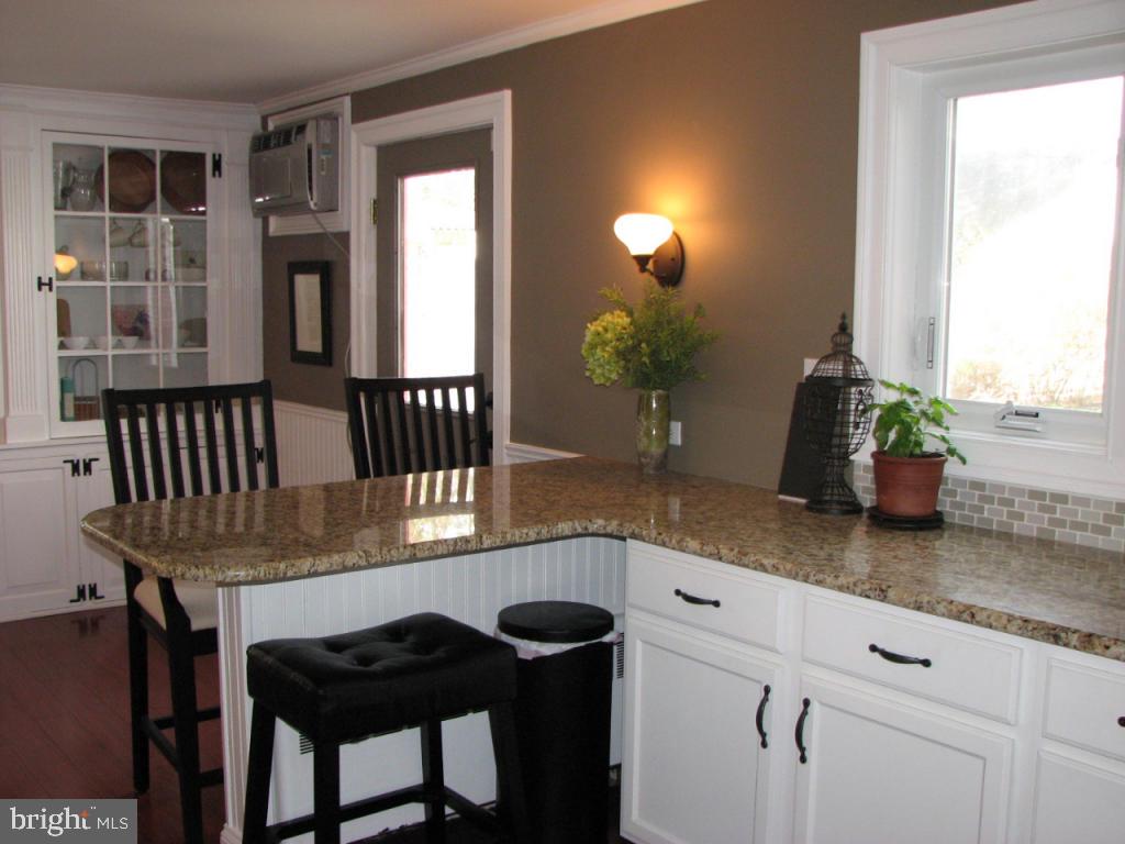 20 South Broad Street Lititz, PA 17543 - Photo 9 of 21