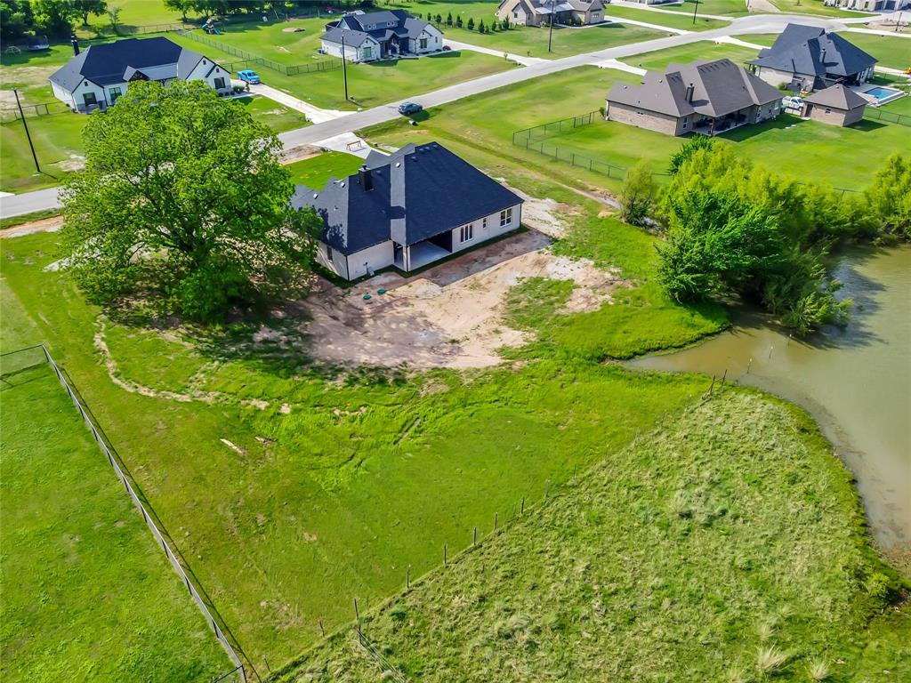 1028 Henry Way Springtown, TX 76082 - Photo 40 of 40 a view of an outdoor space yard patio and swimming pool