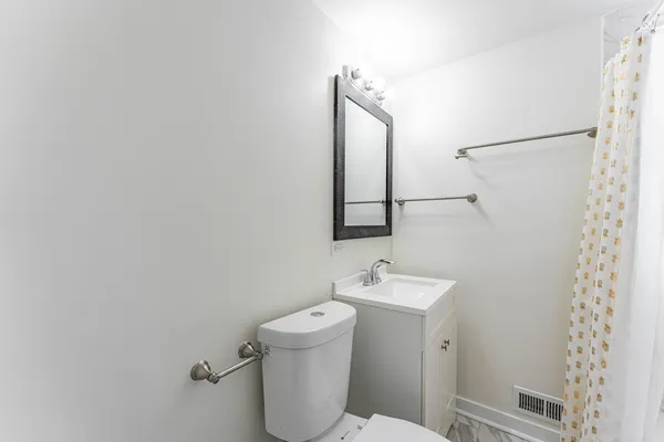 $3,300 | 2817 Maple Avenue, Berwyn, IL 60402