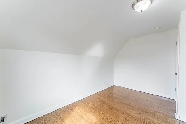 $3,300 | 2817 Maple Avenue, Berwyn, IL 60402
