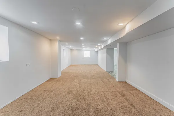 $3,300 | 2817 Maple Avenue, Berwyn, IL 60402