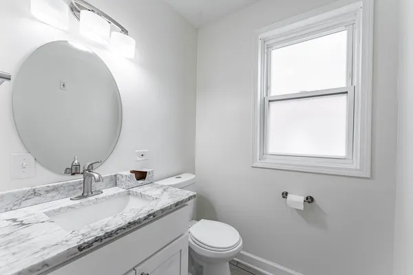 $3,300 | 2817 Maple Avenue, Berwyn, IL 60402