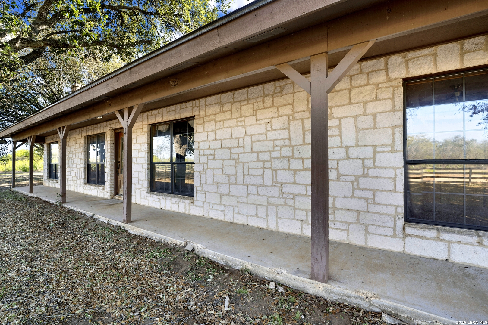 386 County Road 763 Devine, TX 78016 - Photo 13 of 49 a view of a porch