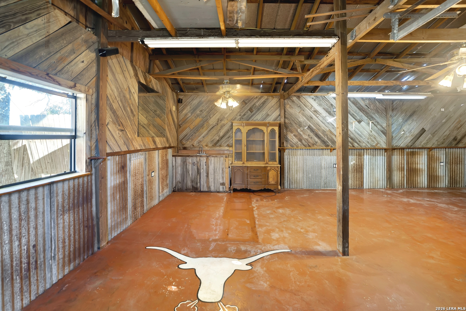 386 County Road 763 Devine, TX 78016 - Photo 14 of 49 a view of a indoor swimming pool