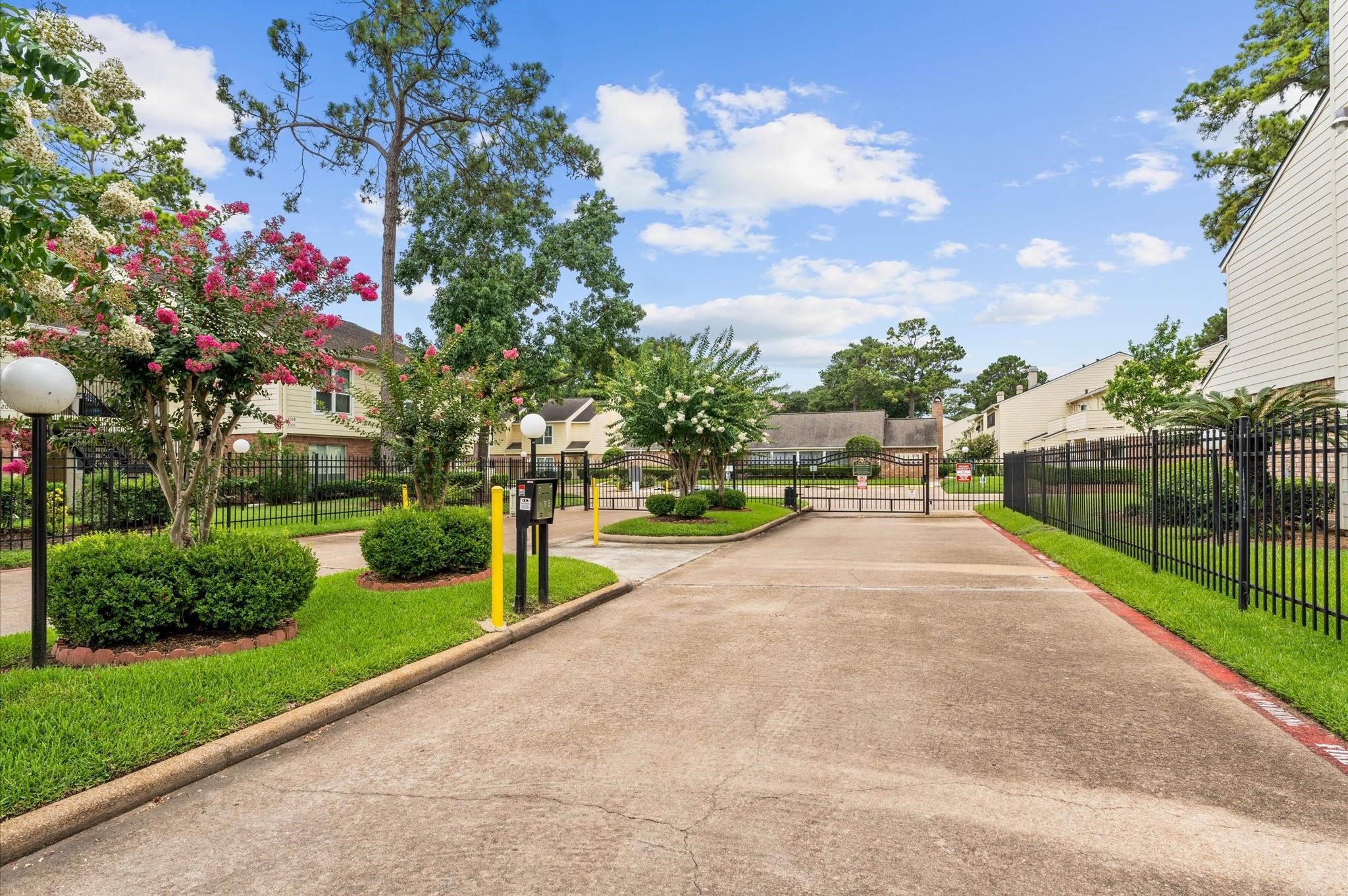 14515 Wunderlich Drive, Unit 315 Houston, TX 77069 - Photo 3 of 37 Gated Entrance