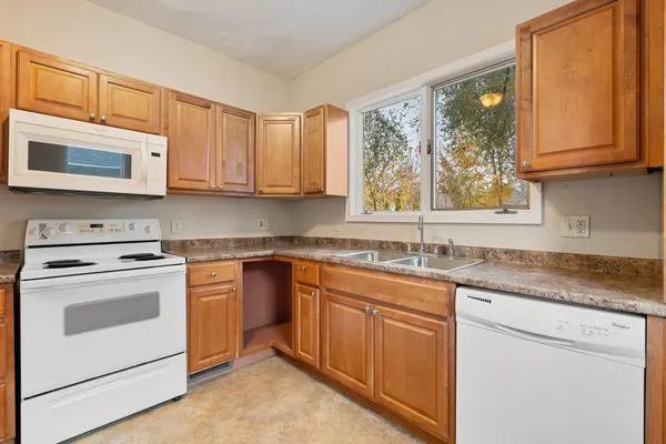 $174,900 | 1008 3rd Avenue Northwest, Austin, MN 55912