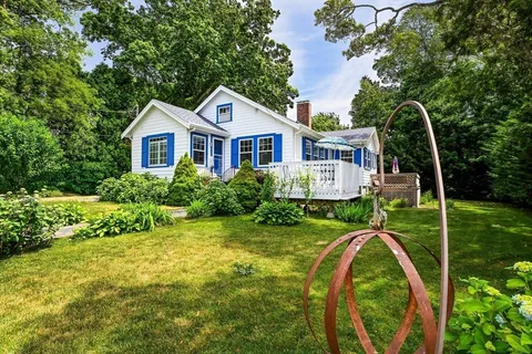 $749,000 | 5 Hamlin Avenue, Falmouth, MA 02540