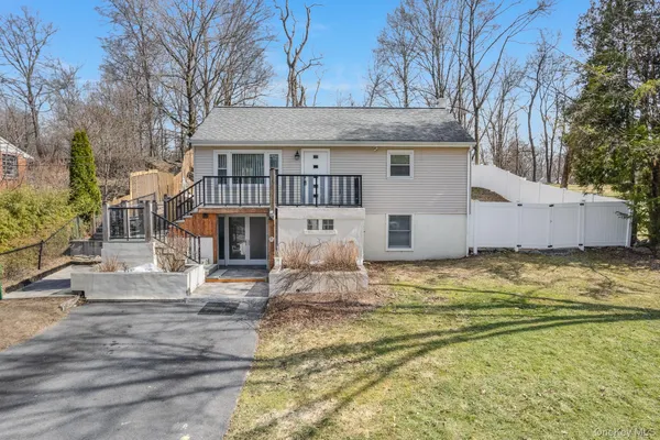 $425,000 | 10 Marlorville Road, Wappingers Falls, NY 12590
