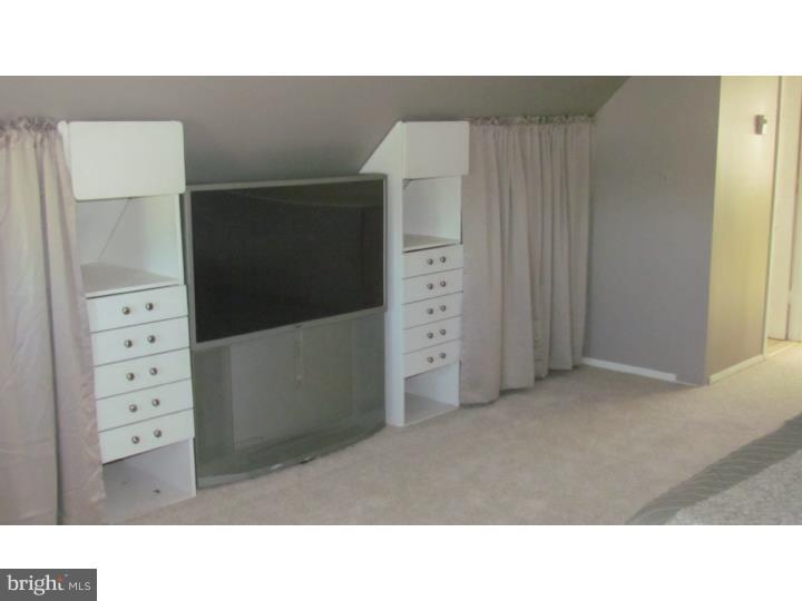 34 Homestead Road Levittown, PA 19056 - Photo 16 of 25 Gallery Image 16