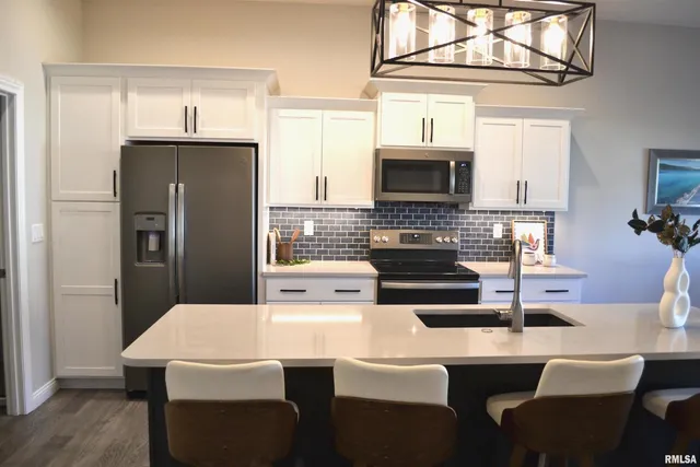 $429,900 | 4605 Bellevue Drive, Springfield, IL 62711