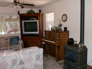 7555 Linda Road Shingletown, CA 96088 - Photo 5 of 17 living room