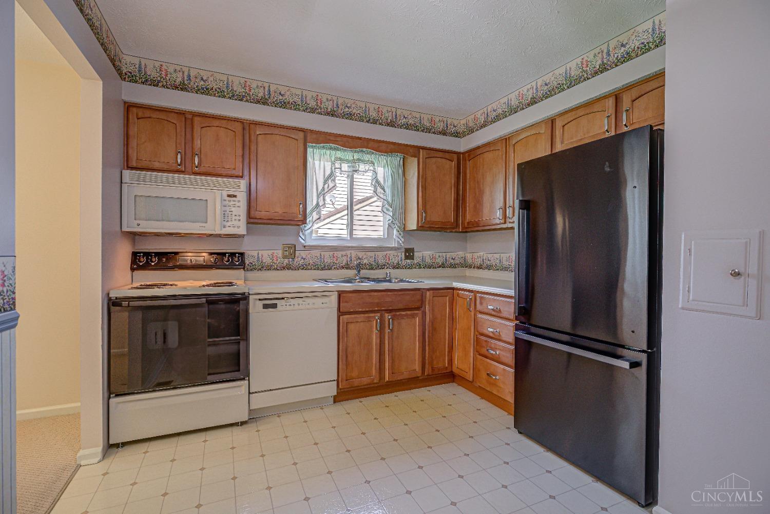918 Yorkhaven Road Springdale, OH 45240 - Photo 11 of 28